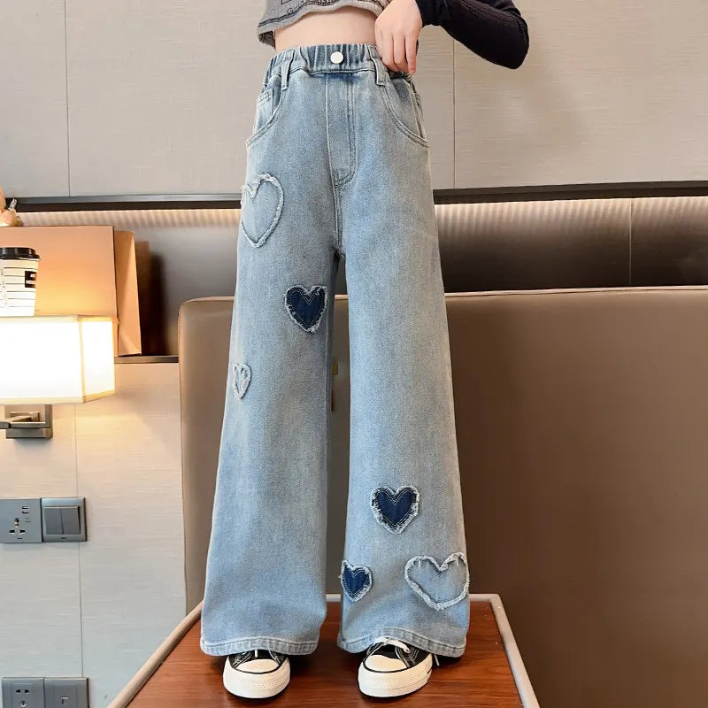 Big Girls School Wide Leg Pants with Heart Design Casual Loose 2025 New Spring Fashion Long Jeans Children Korean Style Trousers