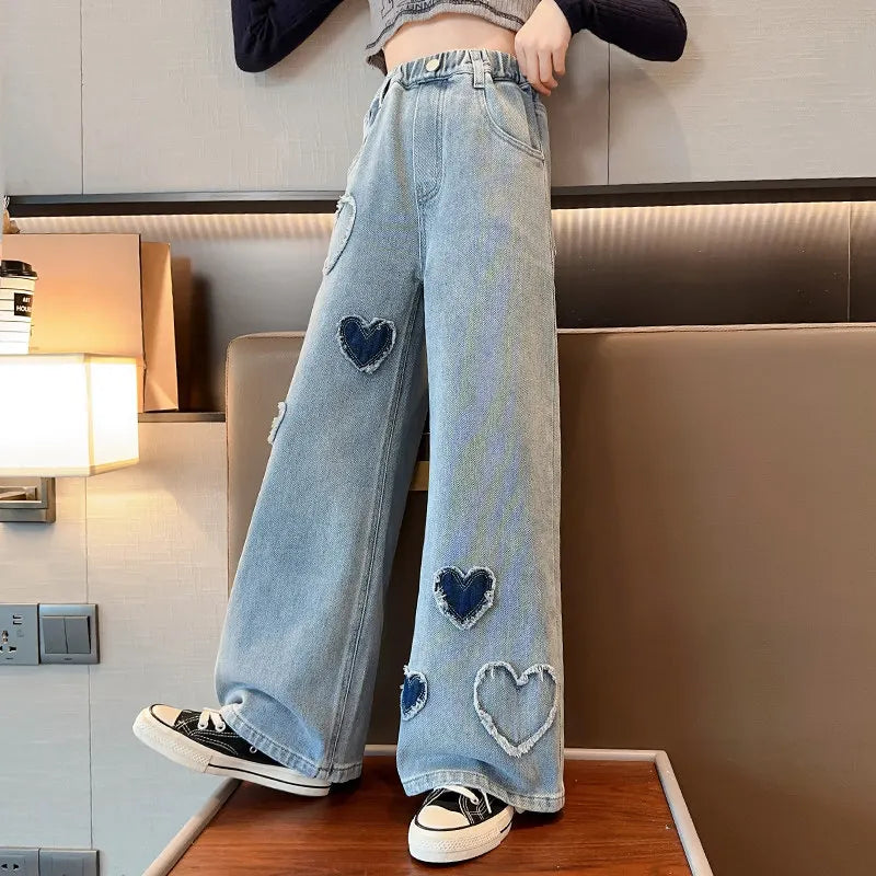 Big Girls School Wide Leg Pants with Heart Design Casual Loose 2025 New Spring Fashion Long Jeans Children Korean Style Trousers